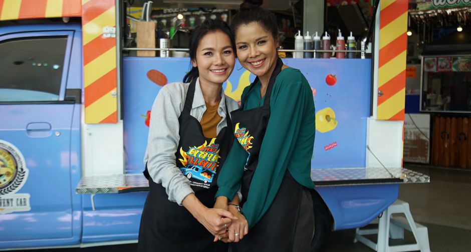 ต่าย อรทัย ลงมือทำผัดไทรวมมิตรทะเล ในรายการ ครัวตลาดแตก วันอาทิตย์ 22 ก.ย.นี้