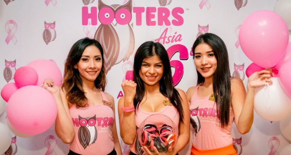 ฮูเตอร์ส จัดปารตี้ ฉลอง 36 ปี ตั้งเป้า 1 ล้านบาทสนับสนุนโครงการต้านมะเร็งเต้านม