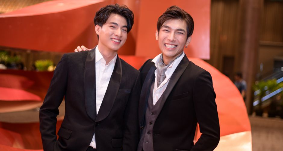 มิว-กลัฟ ควงคู่แสดงความยินดีในงาน The Celebrations of Glory ICONSIAM ฉลองครบรอบ 1 ปี ไอคอนสยาม