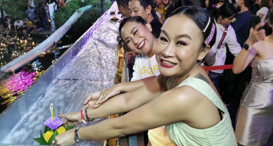 เก็บตกวันลอยกระทง หนุ่มสาวศิลปิน อาร์สยาม