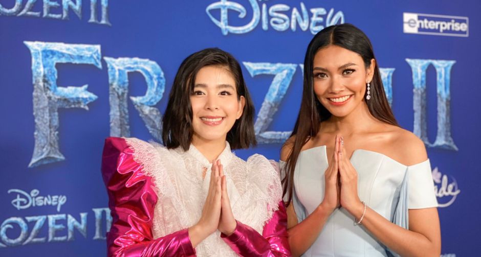 เอลซ่า และอันนา กลับมาแล้ว!  แก้ม และ หนูนา กลับมาพากย์เสียงไทยอีกครั้ง พร้อมบินลัดฟ้าร่วมเดินพรมแดง  โฟรเซ่น 2