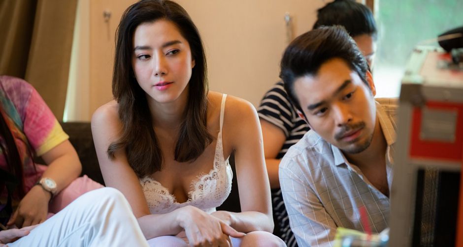 ทวงบัลลังก์เซ็กซี่ตัวแม่ ไอซ์ อภิษฎา ใส่ชุดนอนวาบหวิวถ่าย ShortFilm โคตรเพราะ