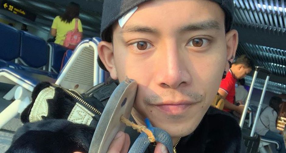 เบิ้ล ปทุมราช เผยใส่รองเท้าเก่าขาดของพ่อ เพื่อเตือนใจตัวเอง