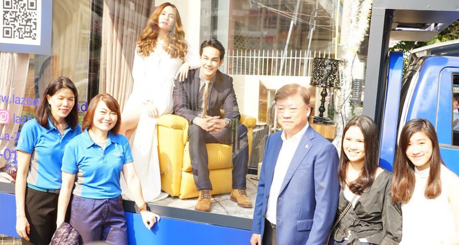 กิก-จิ๊บ ร่วมเปิดตัวยิ่งใหญ่ La-Z-Boy Furniture Flagship Gallery