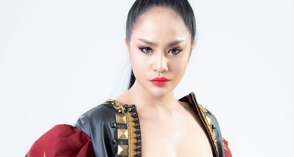 กานดา อาร์สยาม อัดคลิปขอโทษที่ทำให้ผิดหวัง หลังไลฟ์สดขายของด้วยถ้อยคำรุนแรง