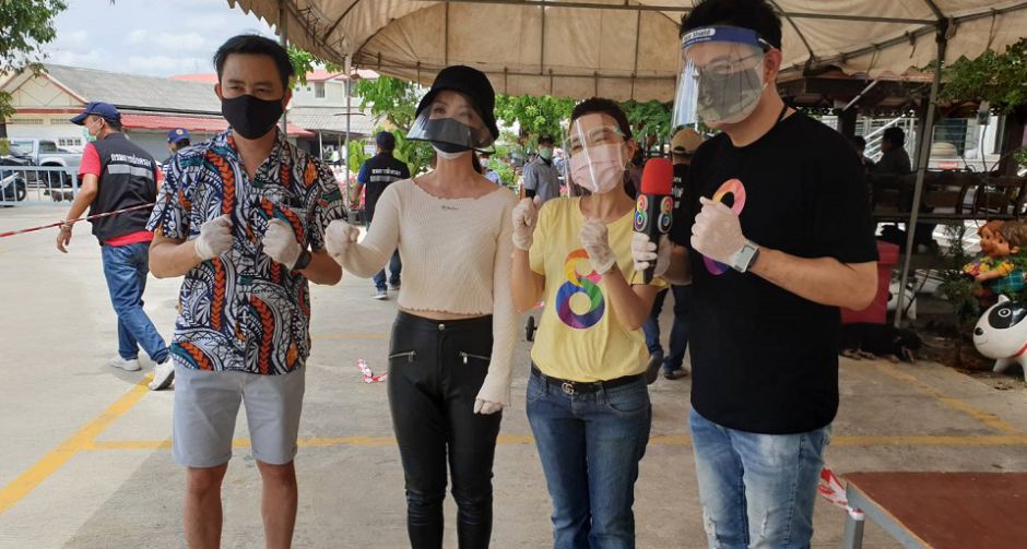 ผู้ประกาศข่าวช่อง 8 ร่วมปันน้ำใจมอบอาหารให้กับผู้เดือดร้อนในช่วงโควิด19