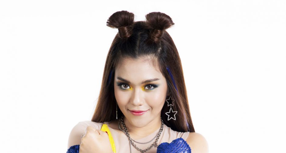 ธัญญ่า อาร์สยาม ถ่าย MV เพลง บ่หัวซาสิหาใหม่  แอบมีหวานใจเฝ้ากอง คอยให้กำลังใจ