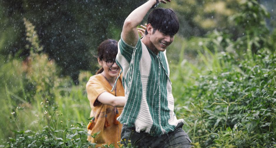 มาริโอ้ - พลอยไพลิน ชวนทุกคนรีสตาร์ทใจ ให้อิ่มเอมอีกครั้งกับ Low Season สุขสันต์วันโสด ในโรงภาพยนตร์
