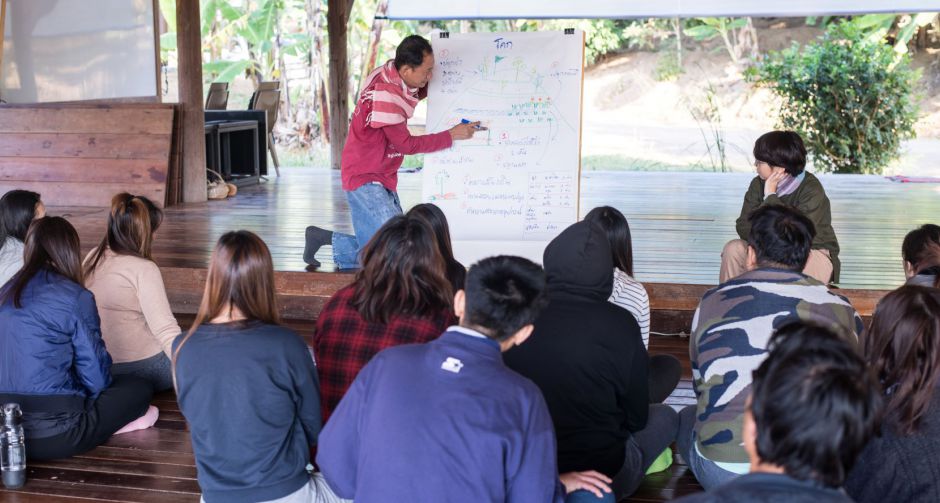 โครงการพึ่งตน เพื่อชาติ ชวนคนไทยทุกคนลุกขึ้นมาเปลี่ยนวิถีชีวิตสู่การพึ่งตนและแบ่งปัน มุ่งต่อยอดองค์ความรู้สู่ความยั่งยืน