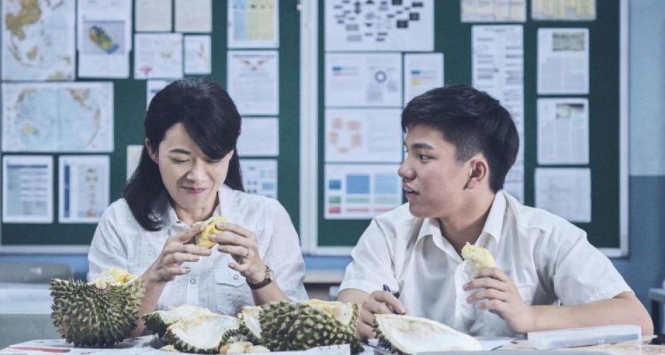 WET SEASON เรื่องราวความรักต้องห้ามต่างวัยในวันสายฝนโปรย ผลงานดราม่ากระแสแรงที่นักวิจารณ์เทใจ
