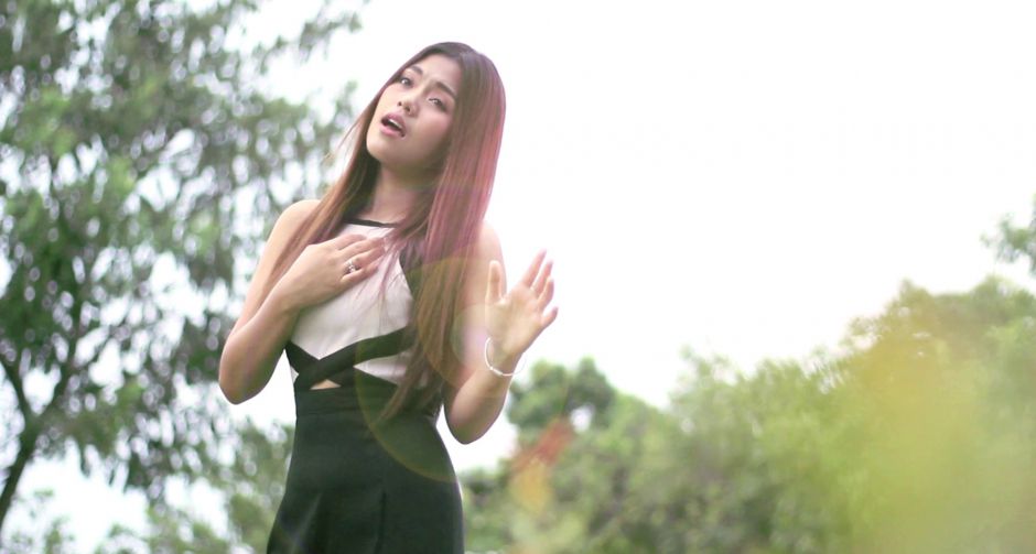 ธัญญ่า อาร์สยาม Cover พังสลาย  ถ่ายทอดอารมณ์เศร้าบาดลึกจากหัวใจผู้หญิง