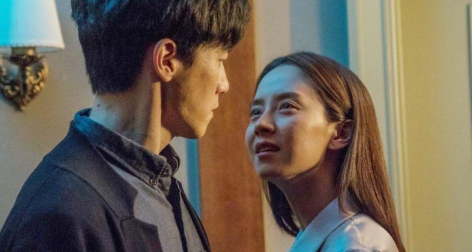 เตรียมพบกับ ยูจิน บทบาทใหม่สุดดาร์คของ ซงจีฮโย ในหนังลึกลับ - ระทึกขวัญ  INTRUDER อย่าให้ ยูจิน เข้าบ้าน