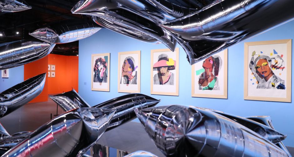 รวบรวมผลงานจริงจากฝีมือของแอนดี้ วอร์ฮอล (Andy Warhol) ไอคอนแห่งศิลปะป๊อปอาร์ต  เปิดให้เข้าชมจนถึง 24 พ.ย. นี้