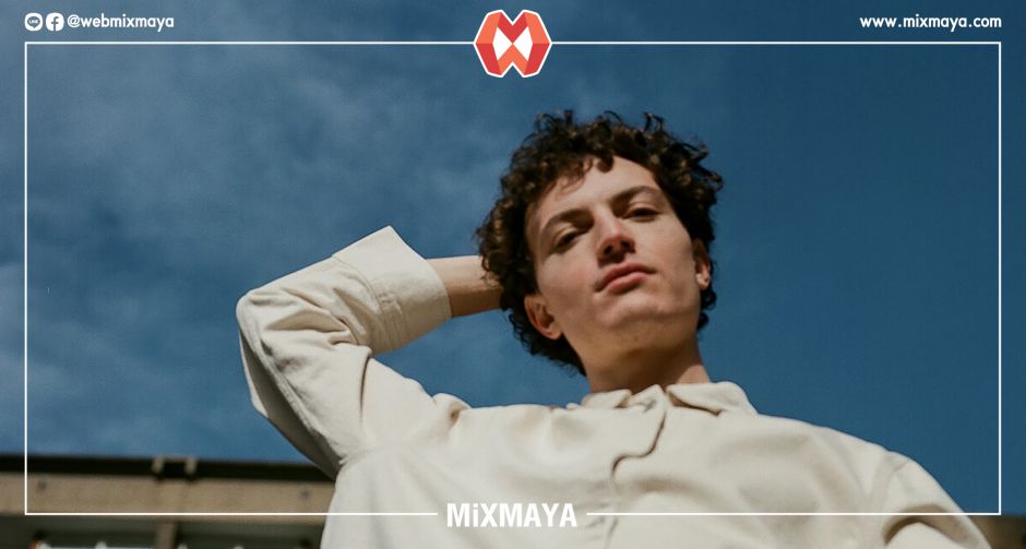 จากเด็กจัดสวน Max Pope หนุ่มติสท์อังกฤษ ส่งงานเพลง (Not) The End Of The World