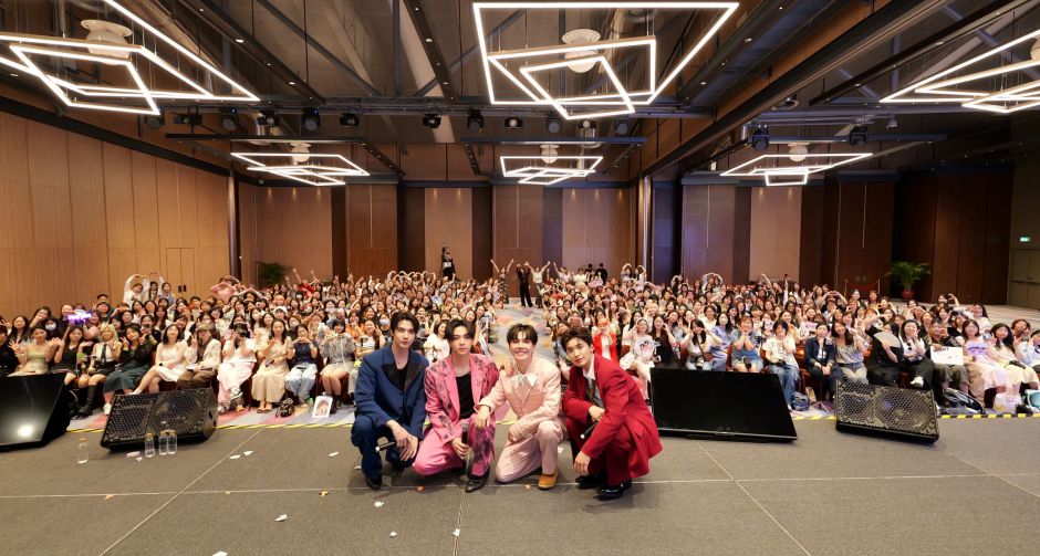 ปอนด์ - เอิร์ธ - แม็กกี้ - บาส ลัดฟ้าบุกมาเก๊า  จัดเต็มแฟนมีต FOUREVER YOU FAN MEETING IN MACAU