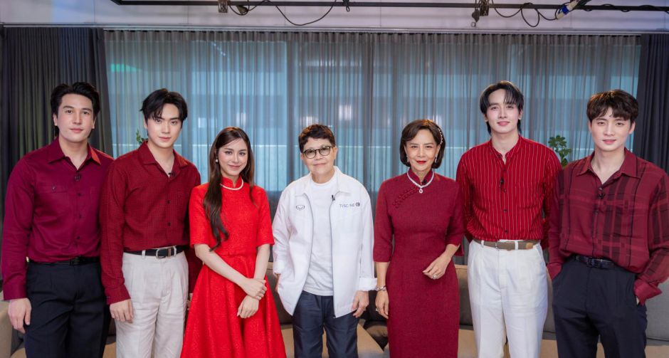 แฟน ๆ เตรียมรับมือ กองทัพ พีค - พีพี นำทีม แสนรัก เผยเบื้องหลังแบบเจาะลึก ทั้งซึ้ง ทั้งฮา ใน เปิดกองวิก 3