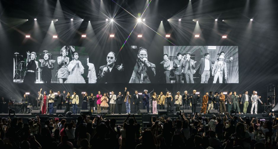พีธ พีระ แท็กทีม 32+1 ศิลปินระดับตำนาน! เปิดไทม์แมชชีนระเบิดเวที Hall of Friends Concert ขนเพลงฮิตย้อนวัยสุดมัน!!! 