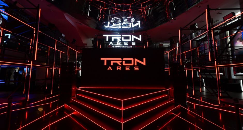 ธามไท - เก้า สุภัสสรา ร่วมเปิดศึกระหว่างมนุษย์กับนักรบเอไอ ในงานเปิดตัวภาพยนตร์ฟอร์มยักษ์ Tron Ares ทรอน แอรีส