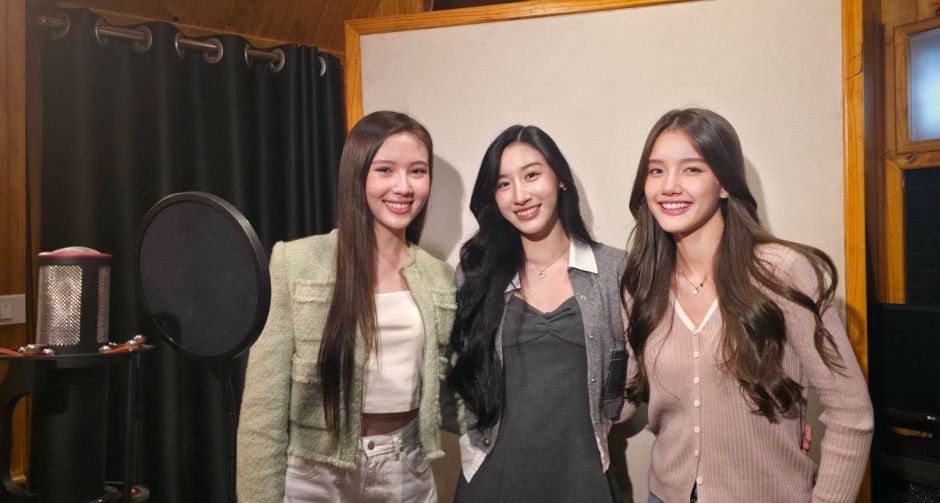 3 สาว Blyss ประเดิมร้องเพลงประกอบซีรีส์ Play Park ในเพลง รู้กันในใจ (No Status) 