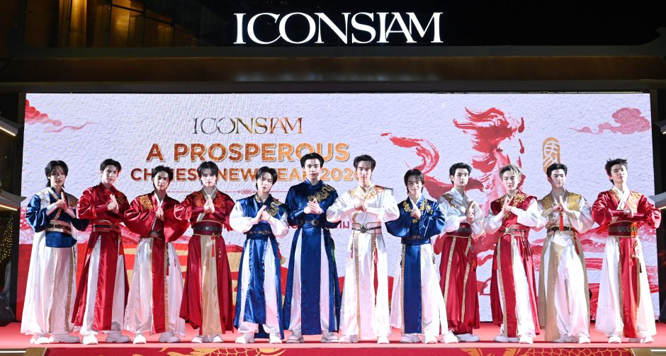 BUS ฟีเวอร์! สร้างปรากฏการณ์อาชามหามงคล สะท้านเจ้าพระยา เปิดฉากตรุษจีนไอคอนสยาม 2569 ในโชว์สุดอลังการต้อนรับปีมะเมีย