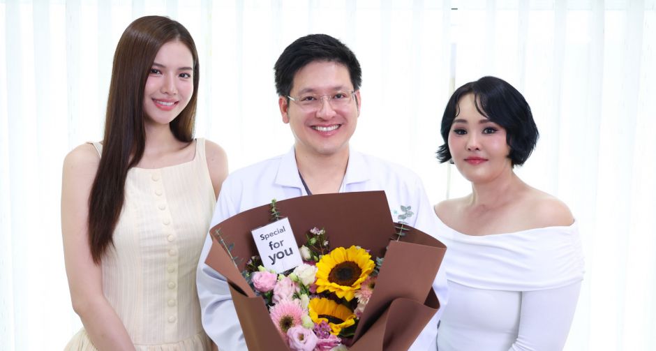 โซแบม ปณิชดา ตะลึง!!! พาแม่อัพหน้าสวยเหมือนเกิดใหม่ ลบตราบาปชีวิตเคยถูกด่าหน้าผี