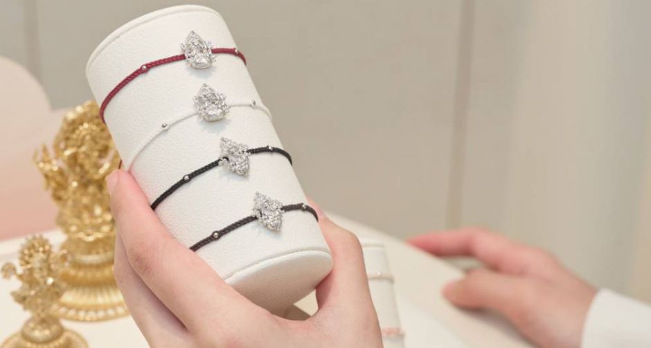 RAVIPA ฉลองครบ 40 สาขาทั่วโลก ขยายอาณาจักรสาขาใหม่ที่ สยามเซ็นเตอร์ ร่วมงานโดย ปอนด์-ณราวิชญ์ เลิศรัตน์โกสุมภ์