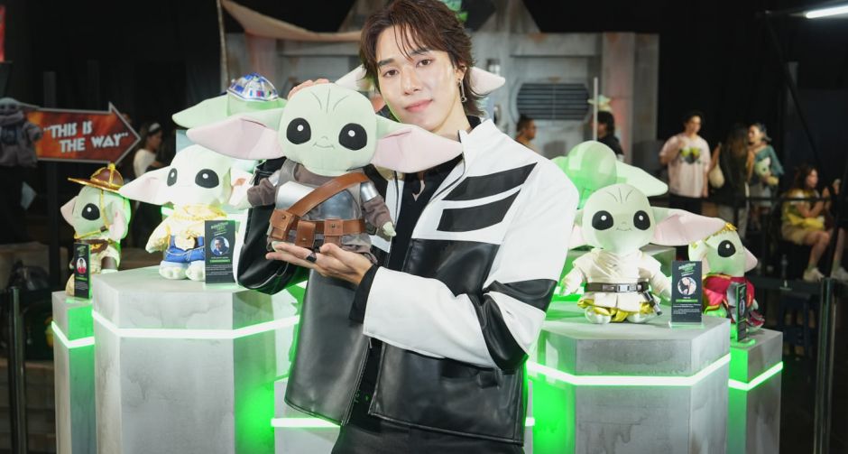 นานิ หิรัญกฤษฎิ์เสิร์ฟความเท่ในงาน Thailand Gala Premiereเปิดตัวภาพยนตร์ The Mandalorian and Grogu แมนดาลอเรี่ยนและโกรกู