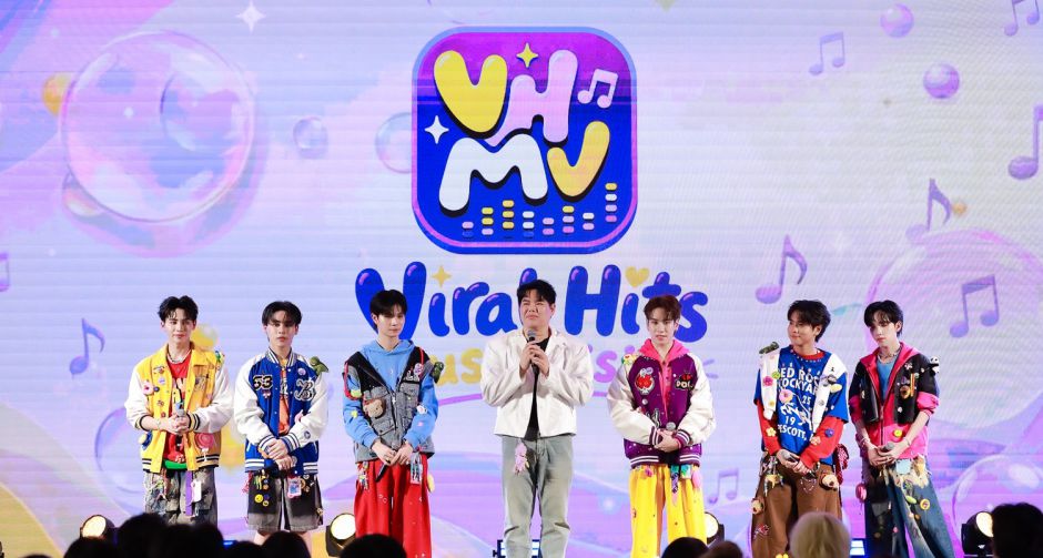 QENRYX เดบิวต์อย่างเป็นทางการ! ภายใต้ Viral Hits Music Vision ค่ายใหม่กลางสยามพารากอน ศิลปิน-อินฟลูเอนเซอร์ ร่วมงานแน่น