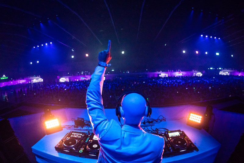 ทัพดีเจ EDM ระเบิดความมันส์ "RISE" Thailand 2018
