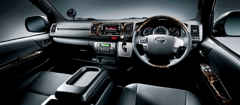 Toyota Hiace Dark Prime II 2018 รุ่นพิเศษฉลองครบรอบ 50 ปี