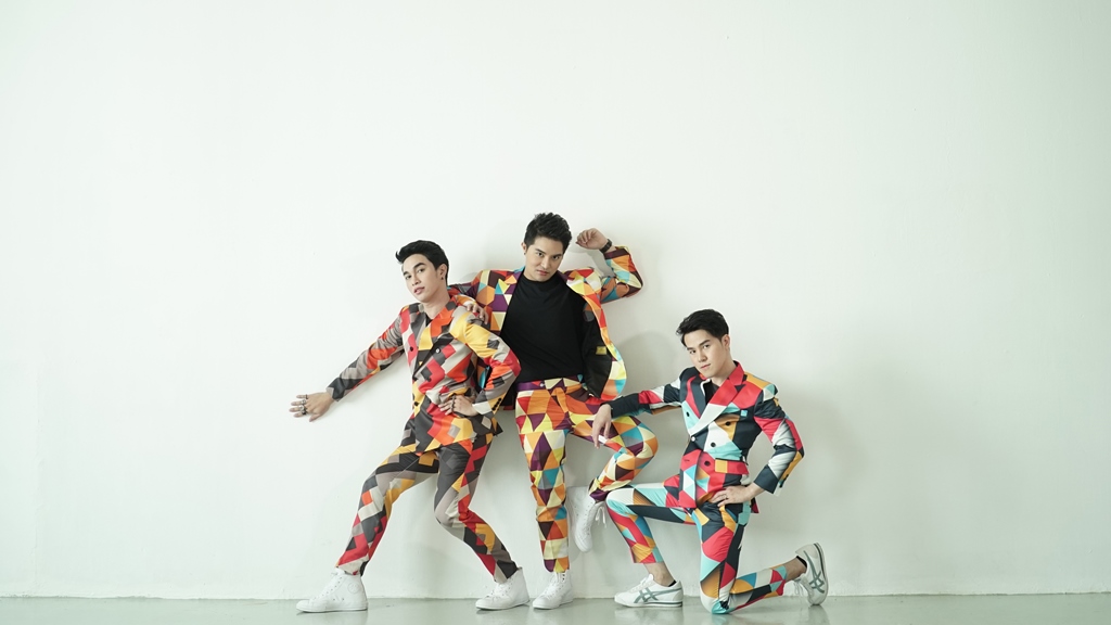 "แกรนด์มิวสิก" เปิดตัวศิลปินคุณภาพคับค่าย