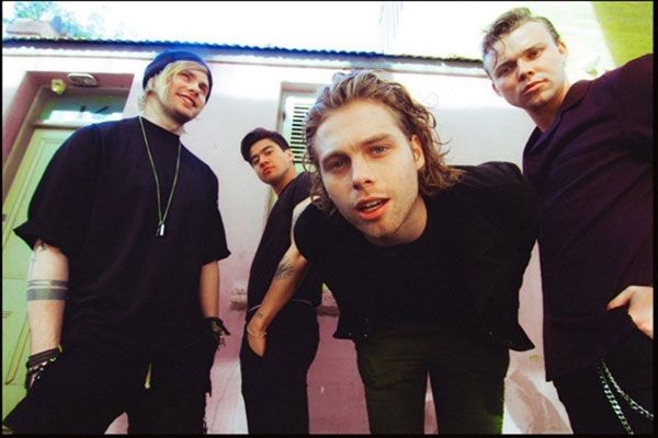 "5 Seconds Of Summer" ส่งเอ็มวี "Youngblood"