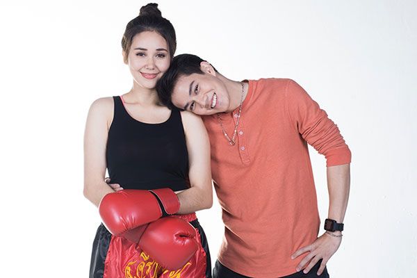 ซิทคอมใหม่ "รักสุดปลายนวม" พร้อมเริ่มออกอากาศ