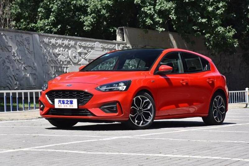 Ford Focus 2019 ใหม่ ทั้งโฉม 4 ประตูและ 5 ประตู