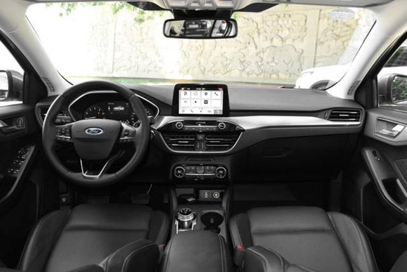 Ford Focus 2019 ใหม่ ทั้งโฉม 4 ประตูและ 5 ประตู