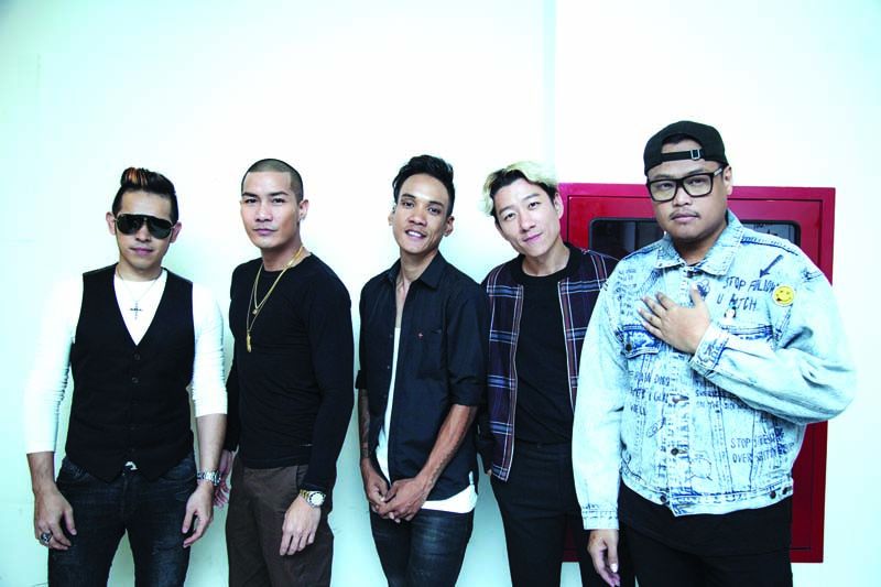 "แคลช" จัดให้แฟนเพลง ฟังเพลง-ชมหนังสั้น ก่อนใคร