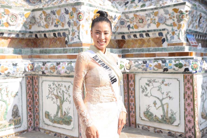 ผู้เข้าประกวด "มิสยูนิเวิร์ส" ล่องเรือชมวิถีชีวิตริมฝั่งแม่น้ำเจ้าพระยา
