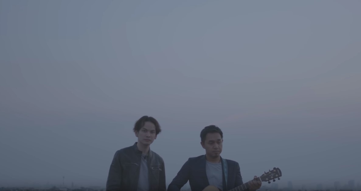 "Emotion Town" ปล่อยเพลง “ชั่วโมงเศร้า”